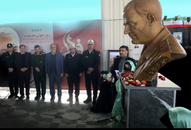 رونمایی از سردیس شهید سلیمانی در شیراز