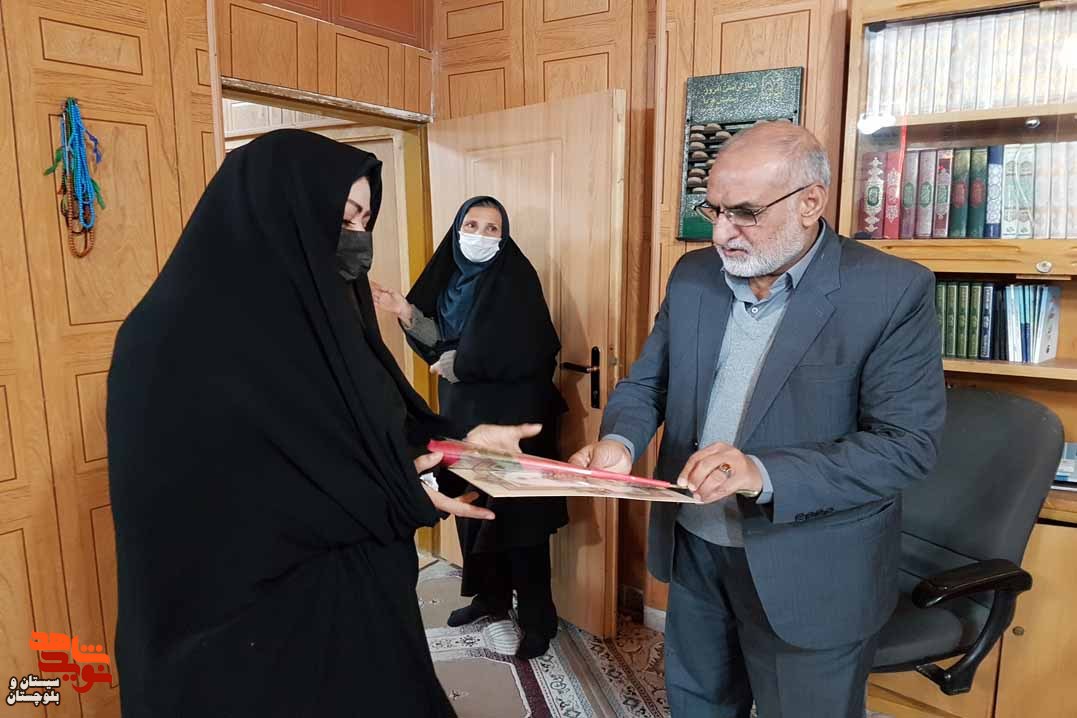 جشن ولادت حضرت فاطمه زهرا (س) و تقدیر از بانوان کارمند در زاهدان برگزار شد