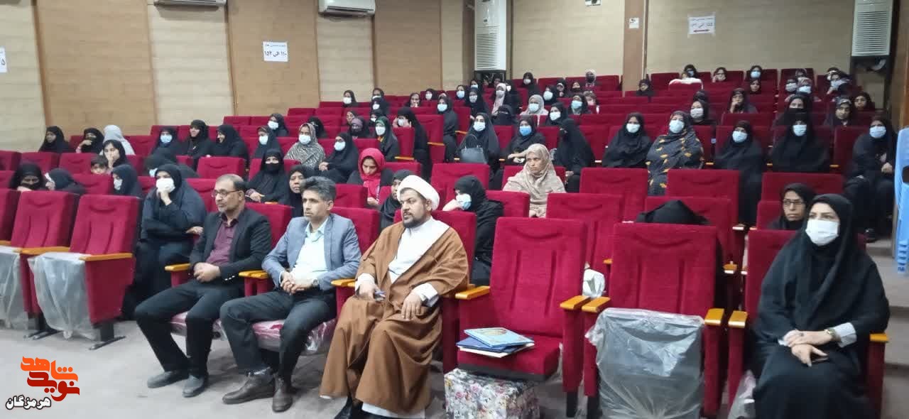 مراسم تجلیل از مادران شهدا در میناب برگزار شد