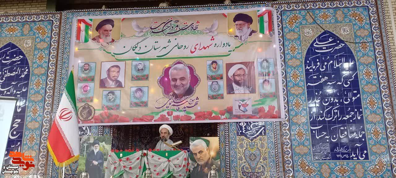 شهدا انسان های هنرمندی هستند که به بالاترین سطح انتخاب درست رسیده اند
