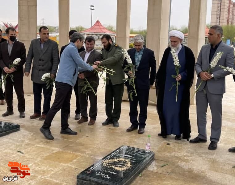مسئولان البرز و بخش محمدیه با آرمان‌های شهدا تجدیدبیعت کردند