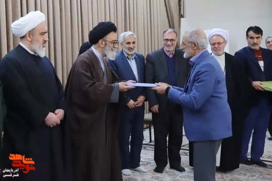 حضور مدیرکل بنیاد آذربایجان شرقی در مراسم تجلیل از خانواده‌های شهدای قیام ۲۹بهمن تبریز