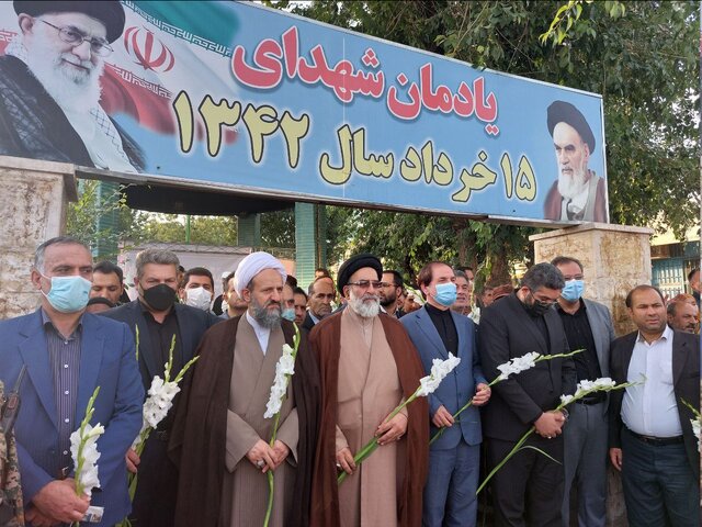 محل شهدای قیام ۱۵ خرداد سال ۴۲ در قرچک گلباران شد