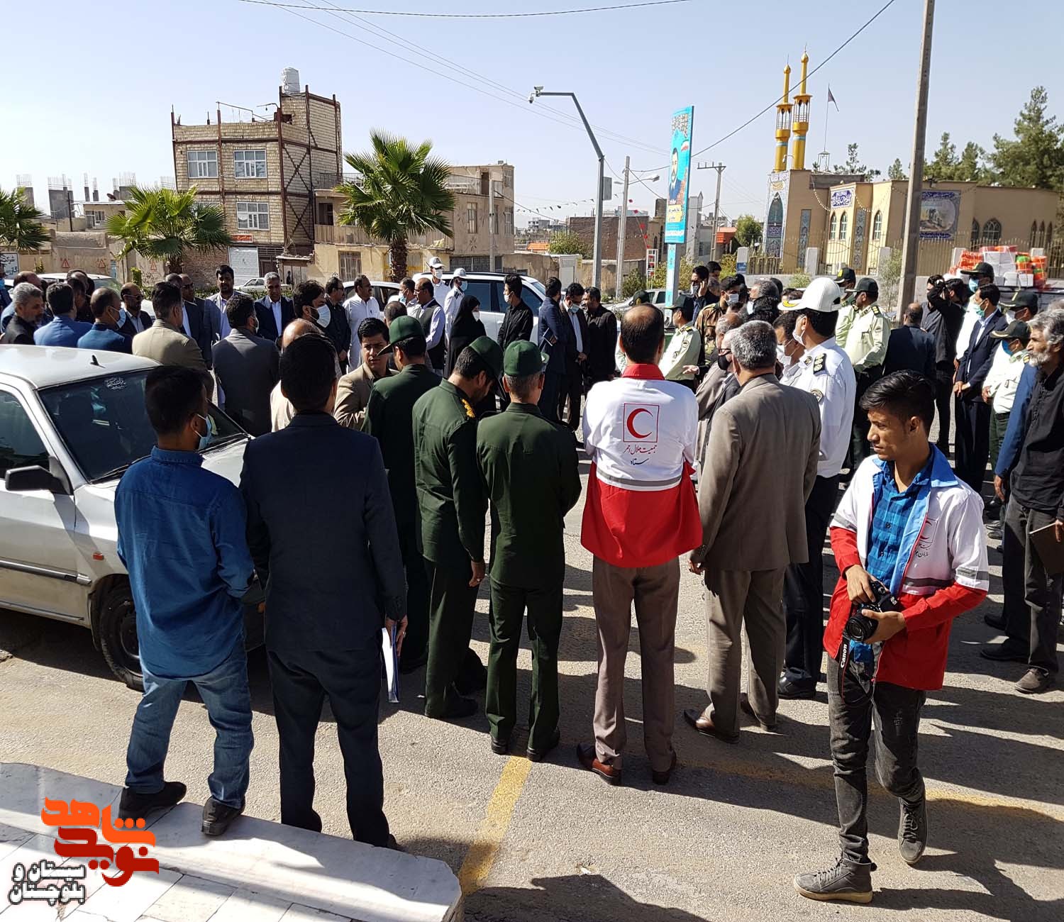 غبار روبی و عطر افشانی گلزار شهدای شهرستان زاهدان به مناسبت آغاز هفته دولت