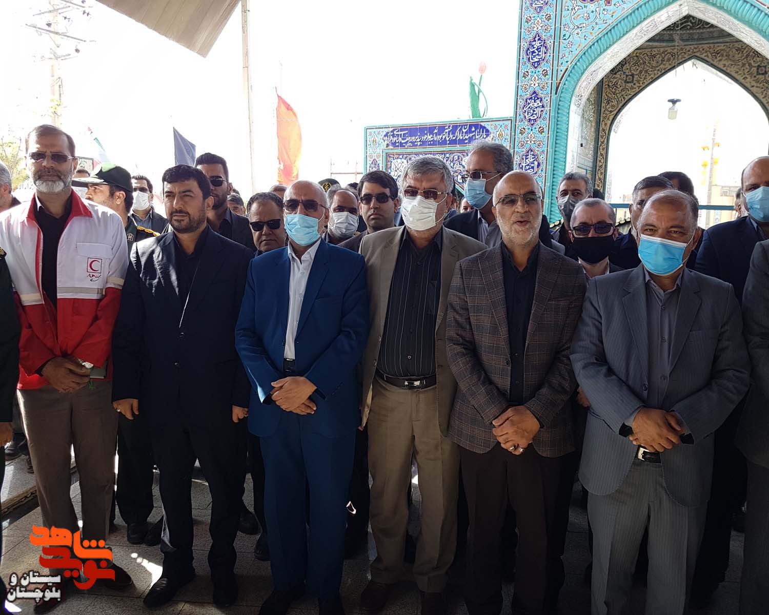 غبار روبی و عطر افشانی گلزار شهدای شهرستان زاهدان به مناسبت آغاز هفته دولت