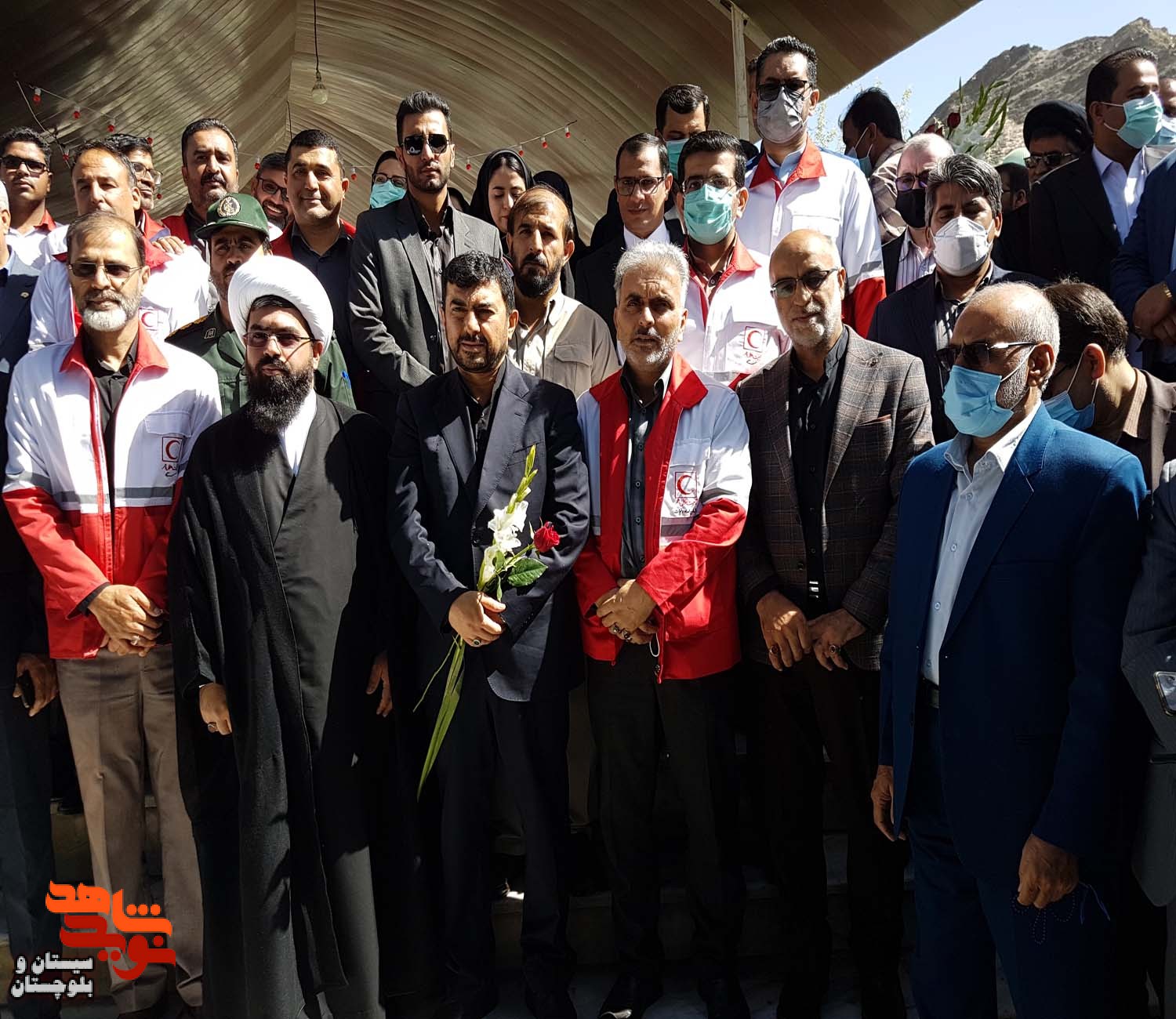 غبار روبی و عطر افشانی گلزار شهدای شهرستان زاهدان به مناسبت آغاز هفته دولت