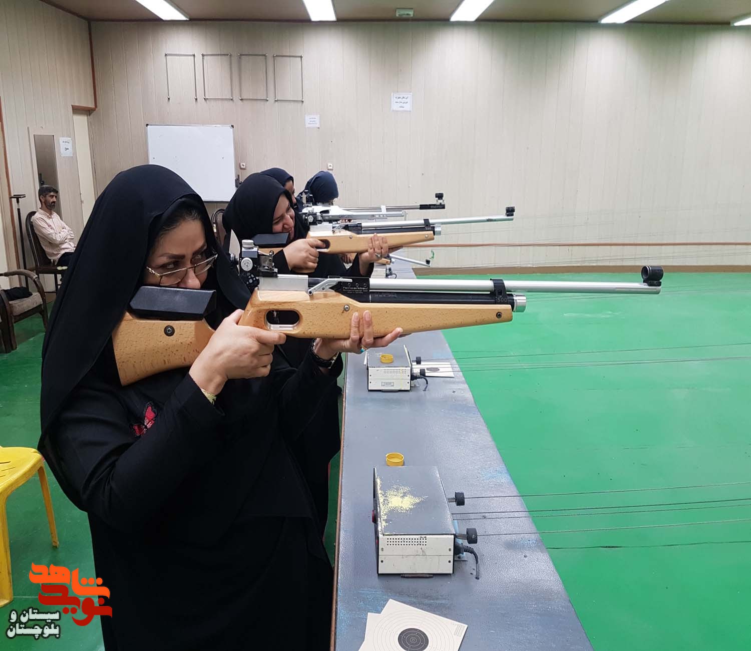 برگزاری مسابقه تیراندازی ویژه بانوان شاهد و ایثارگر در شهرستان زاهدان