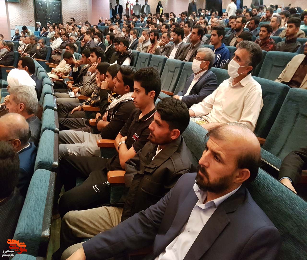 ششمین یادواره خبرنگار شهید مدافع حرم حاج محسن خزایی در تالار فردوسی دانشگاه سیستان و بلوچستان در زاهدان برگزار شد.