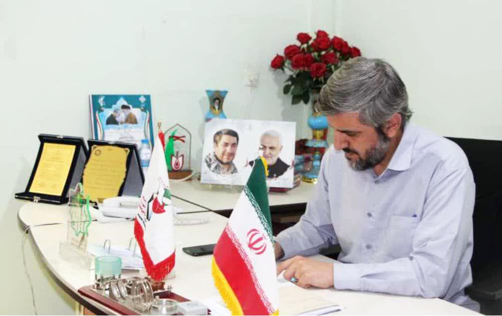 هفته کتاب گرامی باد .