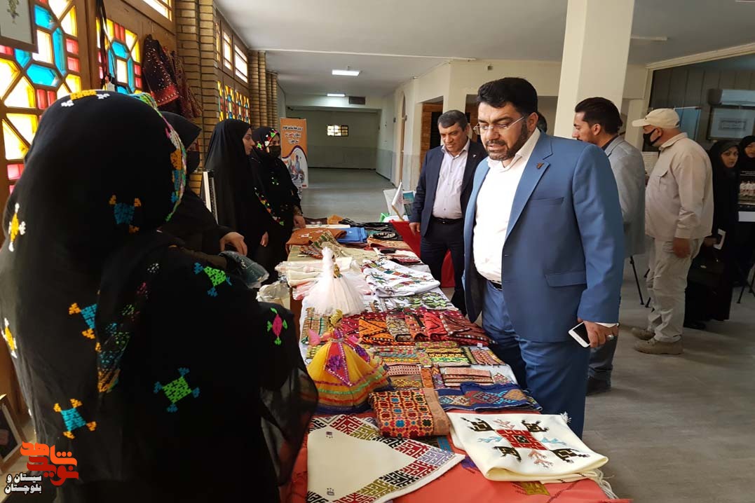 نشست قاضی‌زاده هاشمی با نخبگان شاهد و ایثارگر سیستان و بلوچستان/ جامعه ایثارگری مانند گذشته می‌تواند کارگشایی کرده و شرایط را متحول کند/ مشکل اشتغال ایثارگران با توانمندسازی و سرمایه‌گذاری در حوزه‌های دانش‌بنیان کاهش می‌یابد