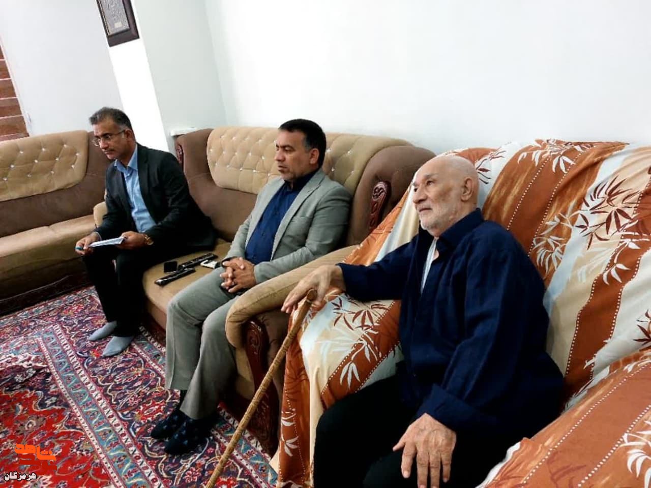 دیدار مدیرکل بنیاد هرمزگان با 16 والدین معظم شهید در بندرعباس