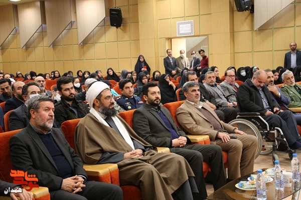 گزارش تصویری| رونمایی از کتاب «متولد ۲۰ شهریور»