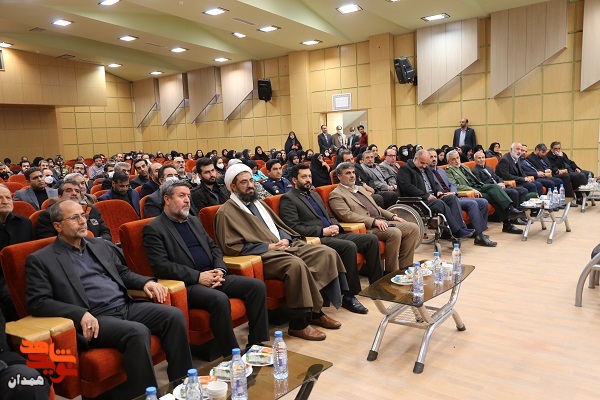 گزارش تصویری| رونمایی از کتاب «متولد ۲۰ شهریور»