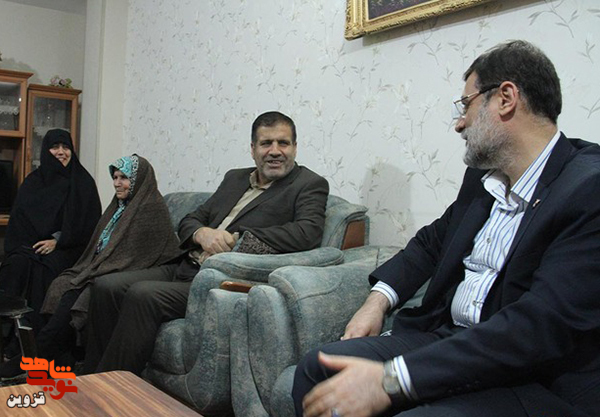 همسران و فرزندان موفق شهدا به عنوان الگو به جامعه معرفی شوند