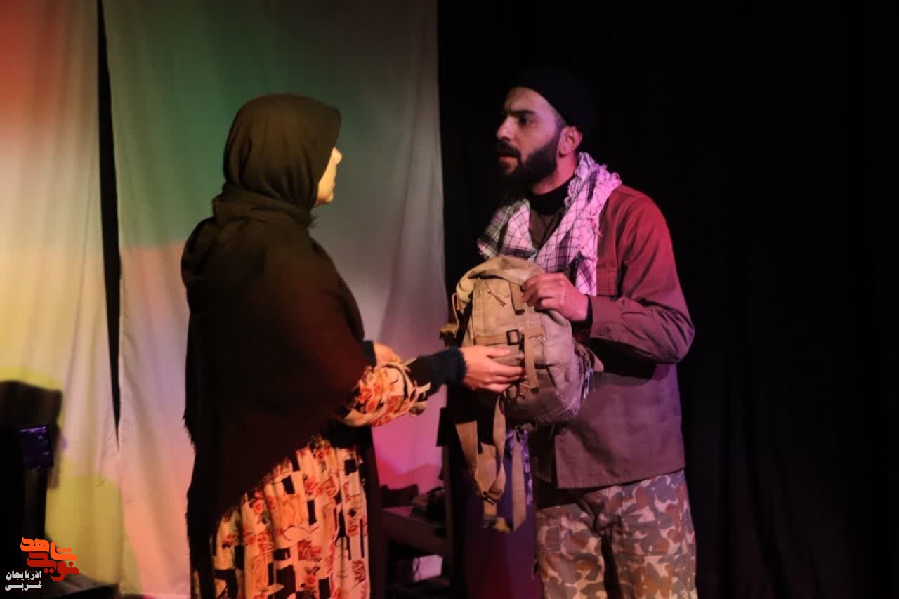 برگزاری نمایش جگر داغ (روایتی از بسیجی شهید یوسف داورپناه) برگزاری نمایش جگر داغ (روایتی از بسیجی شهید یوسف داورپناه)