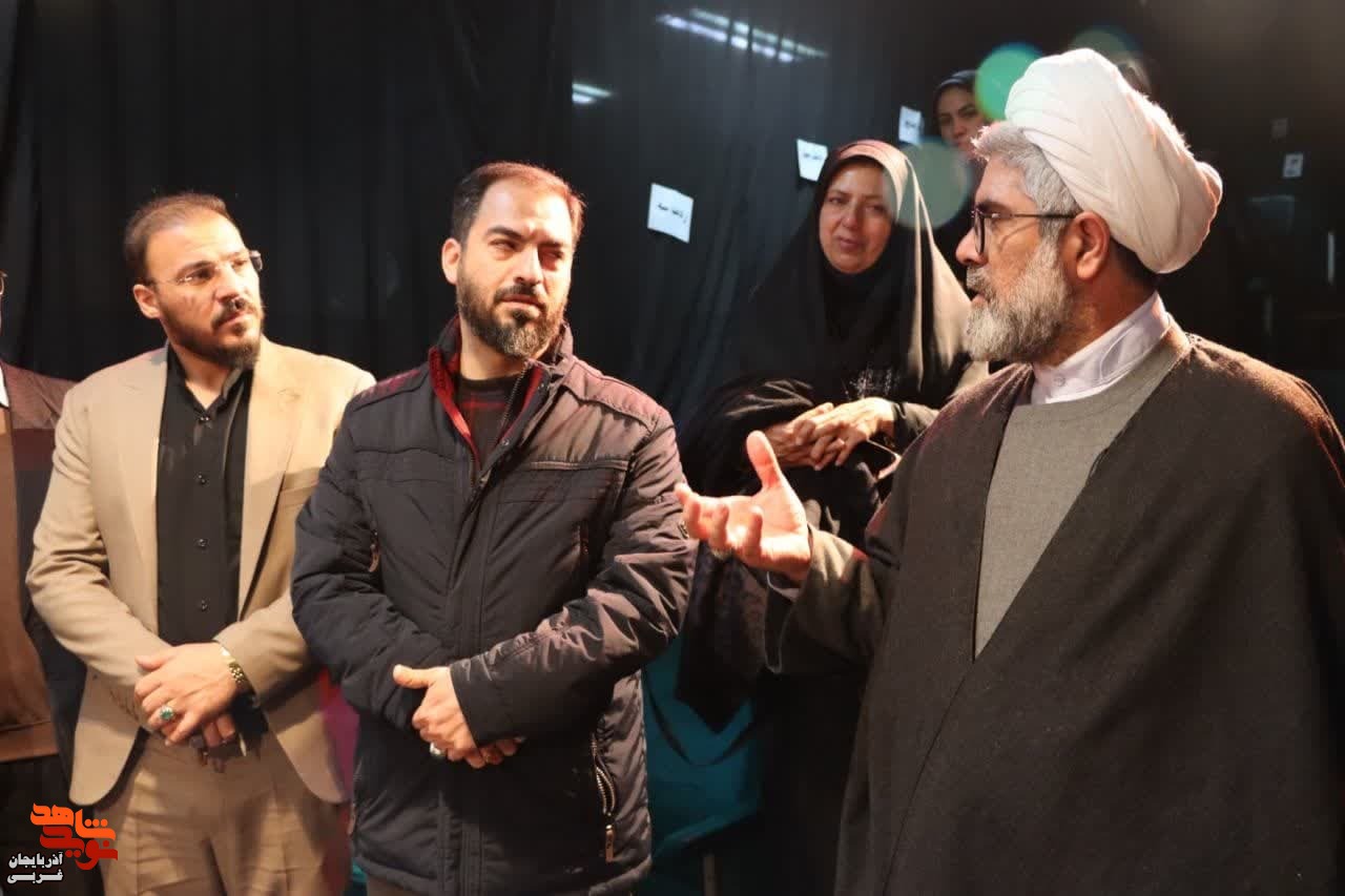 برگزاری نمایش جگر داغ (روایتی از بسیجی شهید یوسف داورپناه) برگزاری نمایش جگر داغ (روایتی از بسیجی شهید یوسف داورپناه)