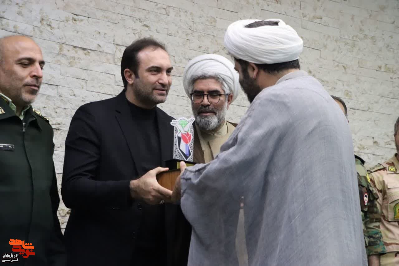 گزارش تصویری/ همایش تجلیل از خیرین ایثارگر و غیرایثارگر ارومیه برگزار شد