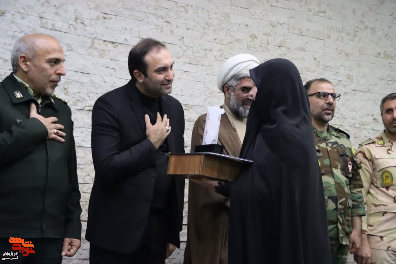 گزارش تصویری/ همایش تجلیل از خیرین ایثارگر و غیرایثارگر ارومیه برگزار شد