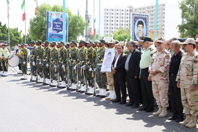 تشییع پیکر مطهر شهید «مسعود پرکاس» در بندرعباس تشییع پیکر مطهر شهید «مسعود پرکاس» در بندرعباس