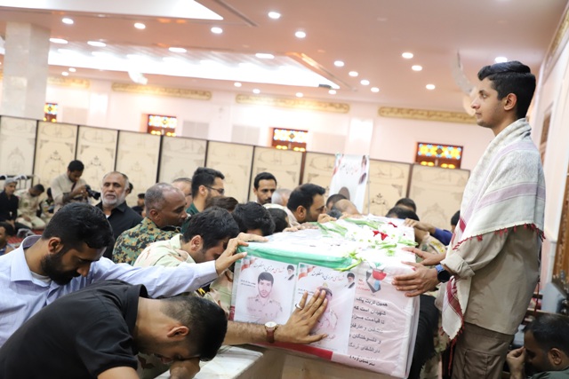 تشییع پیکر مطهر شهید «مسعود پرکاس» در بندرعباس تشییع پیکر مطهر شهید «مسعود پرکاس» در بندرعباس