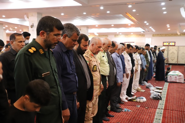 تشییع پیکر مطهر شهید «مسعود پرکاس» در بندرعباس تشییع پیکر مطهر شهید «مسعود پرکاس» در بندرعباس