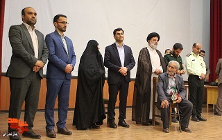 گزارش تصویری/ مراسم تجلیل از جانبازان و خانواده شهدا در شهرستان گلوگاه