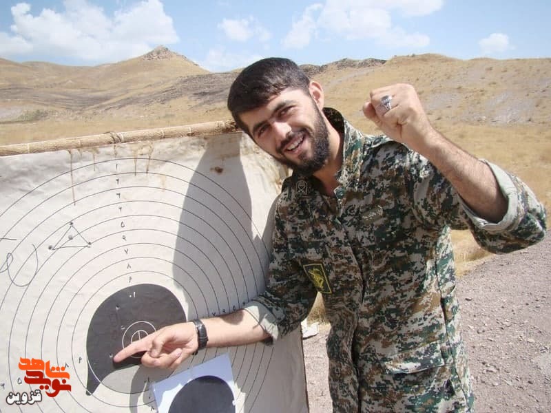 دسته‌گل به آب دادن حمید!