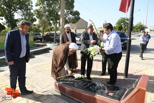گزارش تصویری| گلزار شهدای همدان عطرافشانی شد