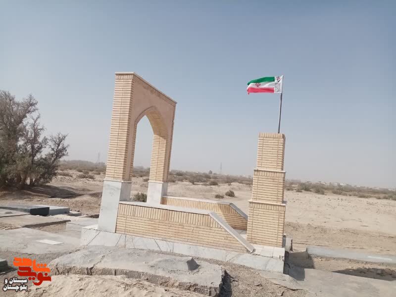 تعویض پرچم و غبارروبی مزار شهدای اهل سنت به مناسبت هفته وحدت