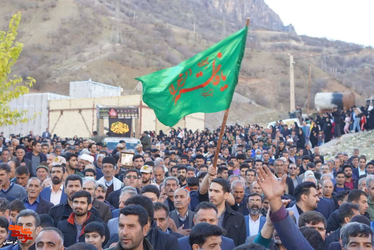 گزارش تصویری/سنگ تمام گذاشتن مردم وفادار سپید دشت در تشییع لاله های فاطمی