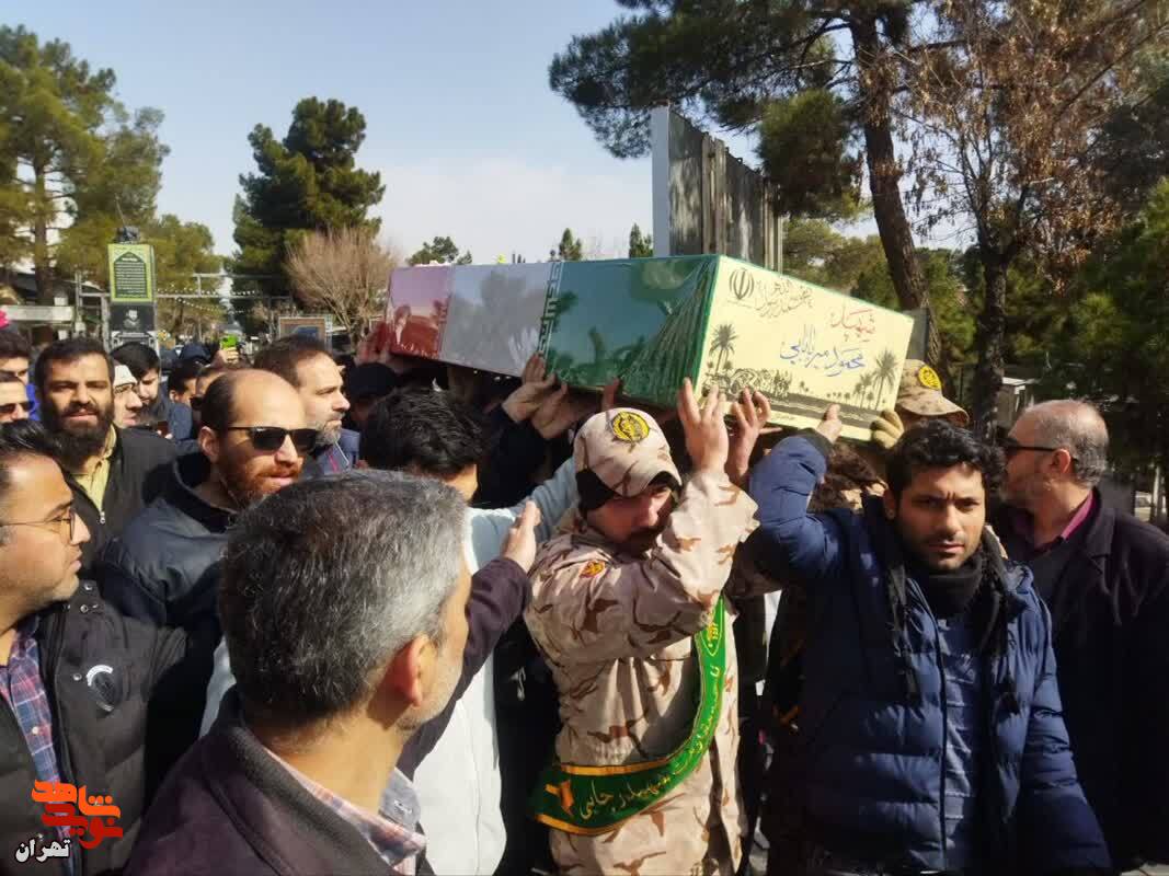 برگزاری مراسم تشییع پیکر شهید « سید محمود میر بابایی » پس از ۴۱ سال تفحص در محله نازی آباد برگزاری مراسم تشییع پیکر شهید « سید محمود میر بابایی » پس از ۴۱ سال تفحص در محله نازی آباد