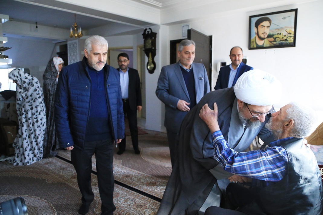 سلام رهبر انقلاب به خانواده‌های معظم شهدا ابلاغ شد + تصاویر