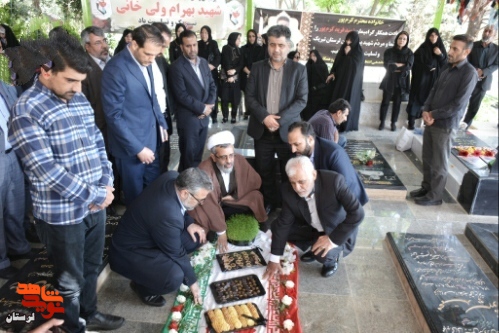 ادای احترام استاندار جدید لرستان به مقام شهدا