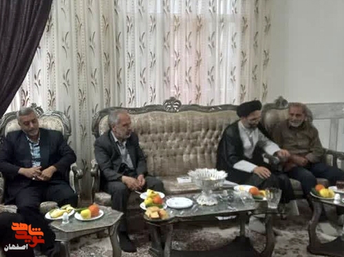 یز