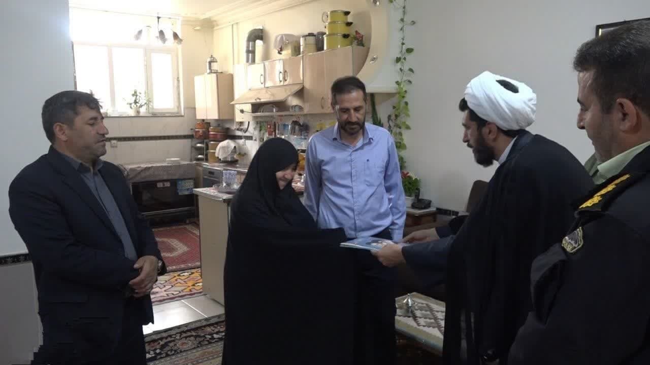 دیدار با خانواده معظم شاهد و ایثارگر در شهرستان تکاب