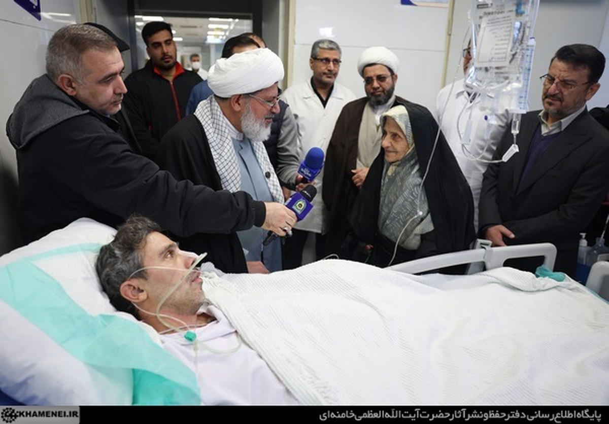 حضور نمایندگان رهبر انقلاب در منازل تعدادی از جانبازان سرافراز