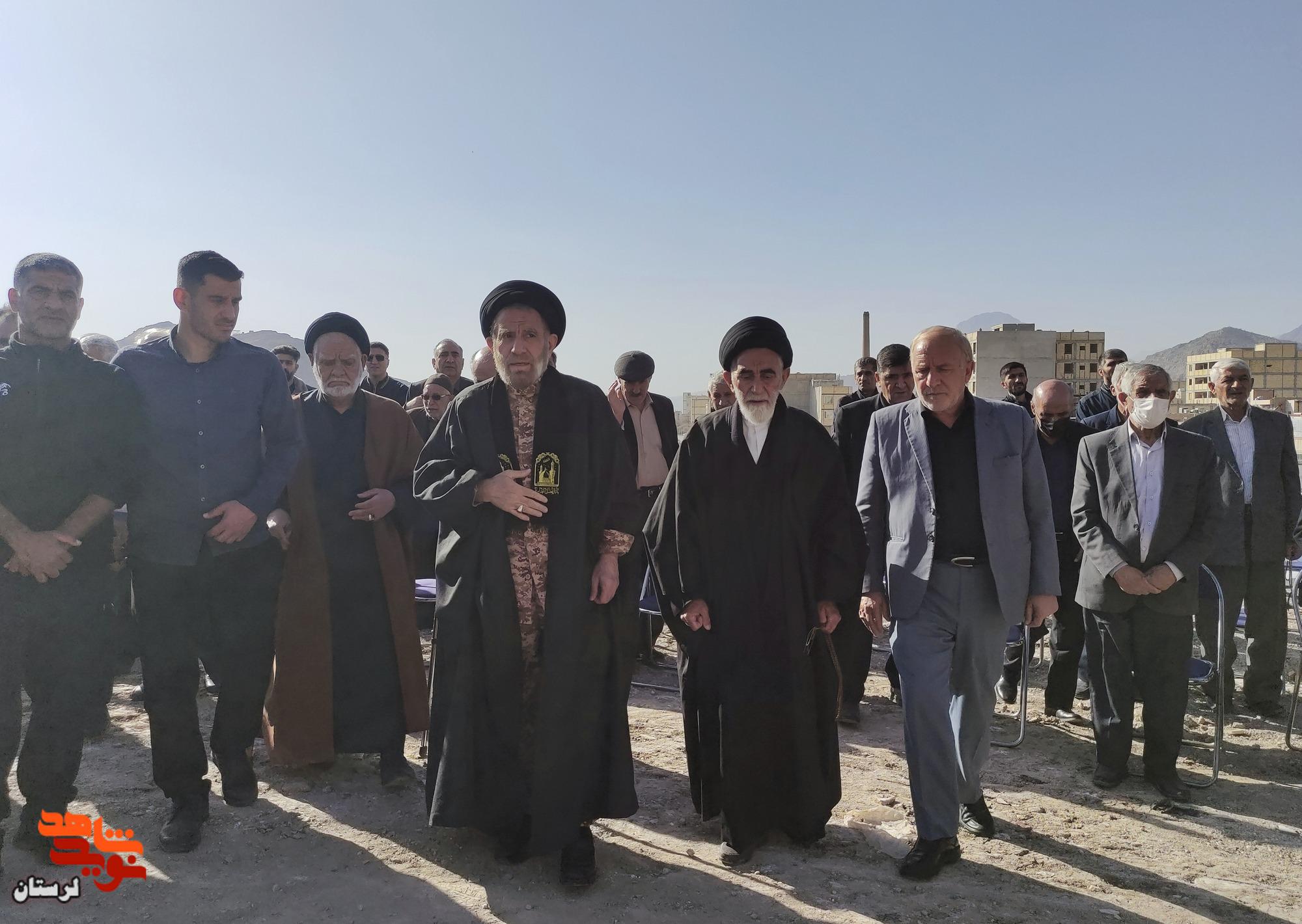 تشییع پیکر شهید مدافع وطن«حاج محمد بختیاری» در خرم آباد تشییع پیکر شهید مدافع وطن«حاج محمد بختیاری» در خرم آباد