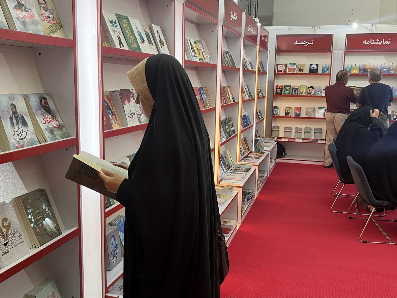 گزارش تصویری/غرفه نشر شاهد در چهارمین روز از نمایشگاه کتاب تهران