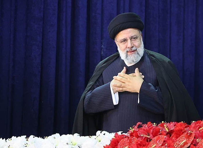 حجت الاسلام رئیسی محبوب قلب‌ها بود