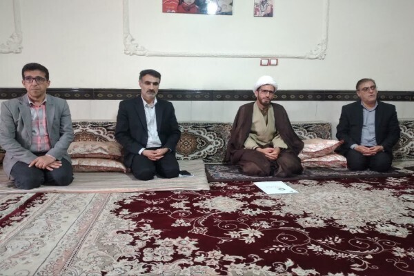 دیدار نماینده ولی‌ فقیه در قرارگاه خاتم‌الانبیا(ص) با خانواده شهدا