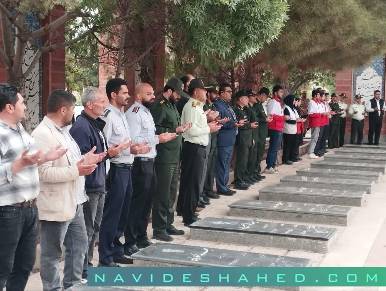 مراسم گرامیداشت سالروز آزادسازی خرمشهر  و عطر افشانی و گلباران مزار مطهر شهدا شهر میاندوآب