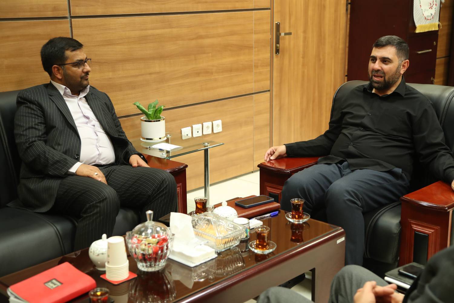 دیدار رئیس سازمان گردشگری شهرداری تهران با سردار امیریان
