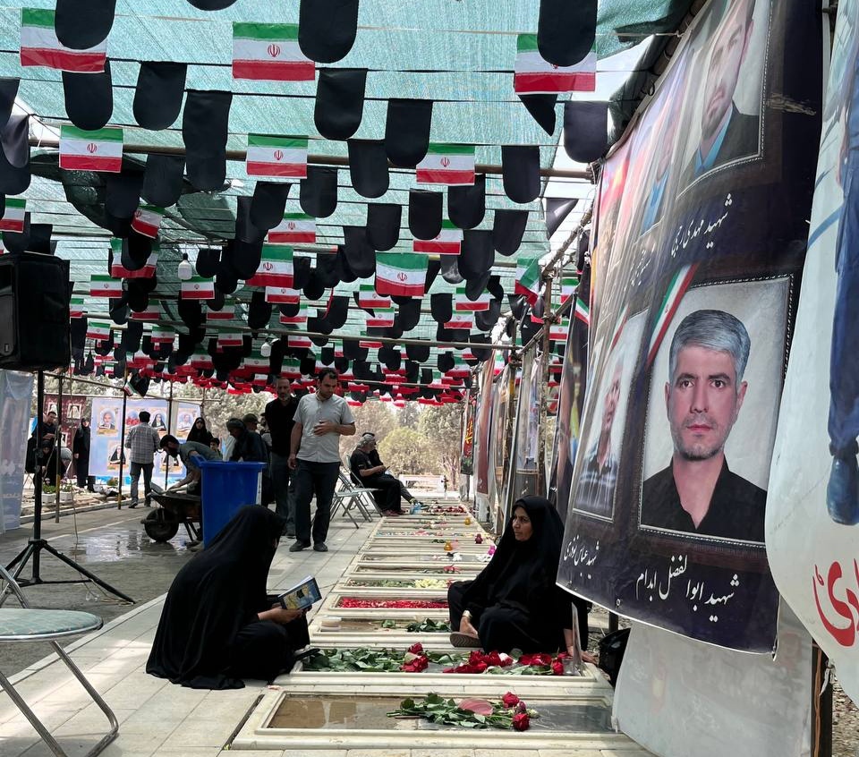 قطعه ۴۲؛ جایی میان اشک و افتخار