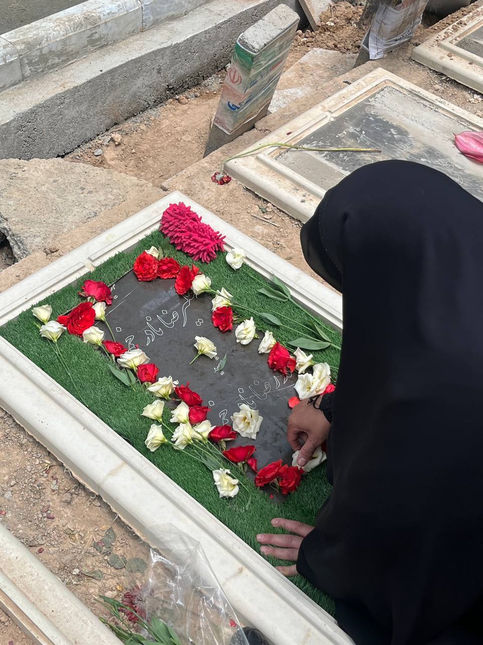 قطعه ۴۲؛ جایی میان اشک و افتخار