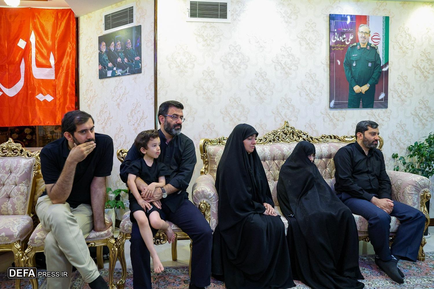 سردار رادان با خانواده شهید شادمانی دیدار کرد/ خاطره فرمانده کل انتظامی کشور از آخرین تماس تلفنی با سپهبد شادمانی