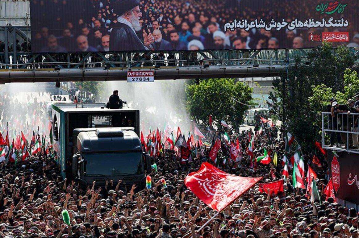 تهران سر بر شانه غربت گذاشت/ کاروان رفت و دل یک ملت در میان جمعیت جا ماند