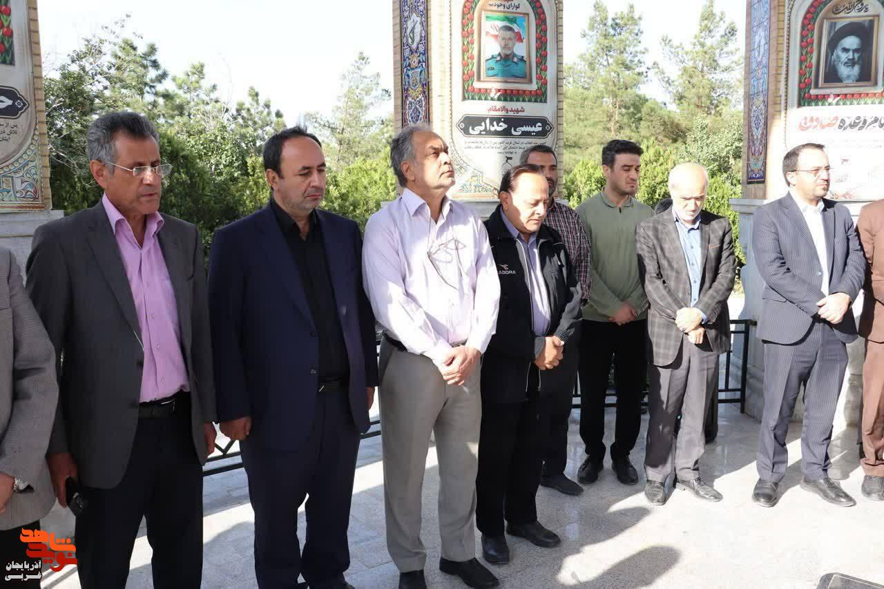 گرامیداشت هفته دفاع مقدس در یادمان شهدای گمنام ارومیه گرامیداشت هفته دفاع مقدس در یادمان شهدای گمنام ارومیه