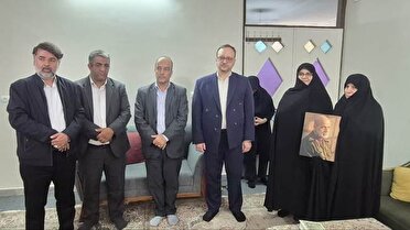 اهمیت نقش خانواده در روایتگری زندگی شهیدان/ دیدار با خانواده شهیدان «نورعلی و فرج الله شوشتری» و سردار شهید «اکبر ابراهیم زاده»