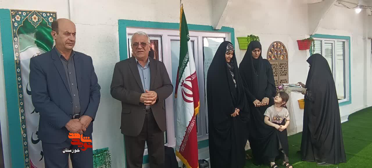 گزارش تصویری/ آیین بدرقه فرزند شهید «سعید اسماعیل وندی» از درب منزل تا مدرسه
