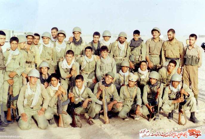 یگان شهید زین الدین شهرک بور اندیمشک
شهیدان تصویر: شهید مرتضی لعلی - شهید منصور صفری